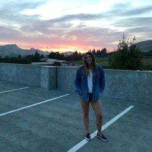 Meet your Posher, Avery